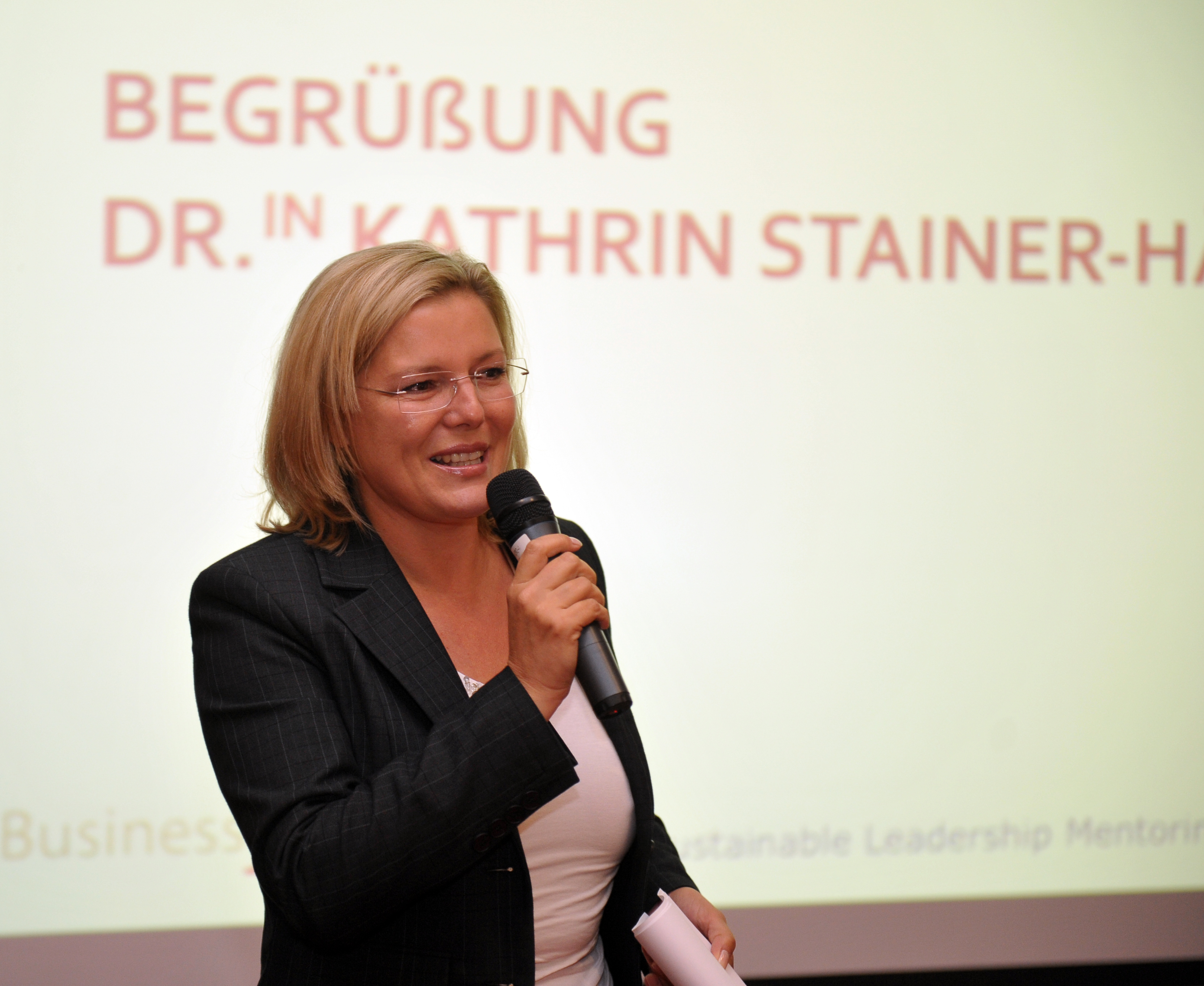 Kathrin Stainer-Hämmerle bei einem ihrer Vorträge; Foto: ©Kathrin Stainer-Hämmerle 