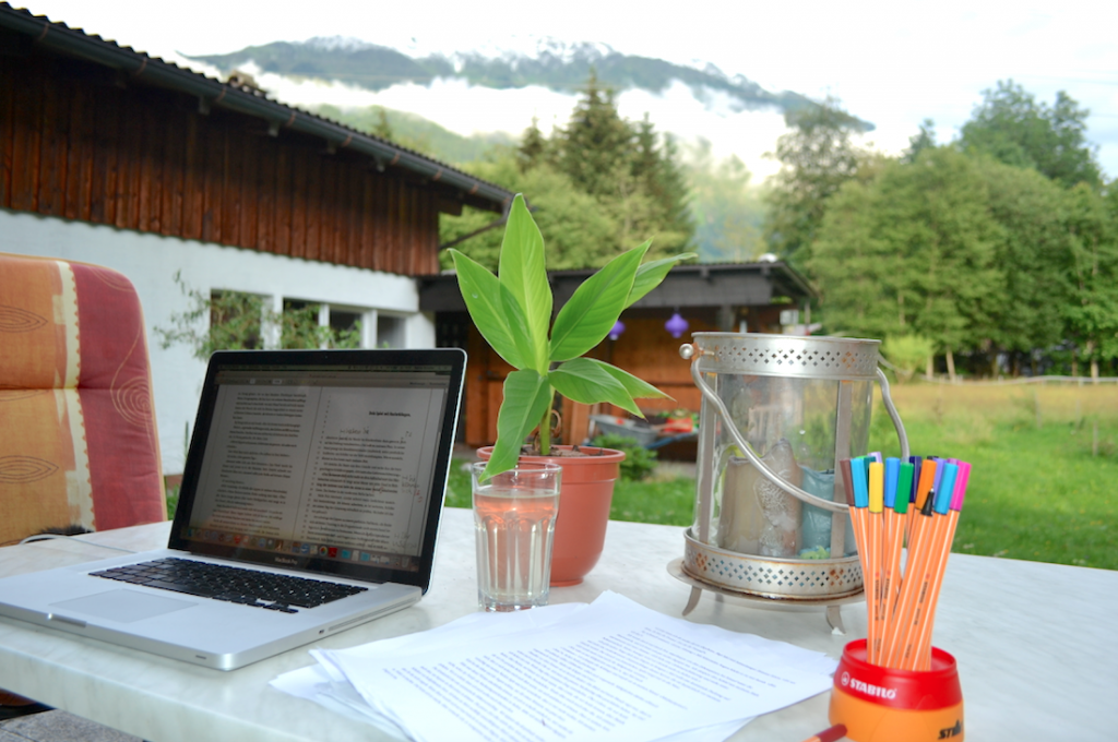 Arbeitsplatz im Garten von Sabine Schoder